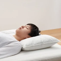 Hot Muji Almohada de plumas 43 x 63 cm