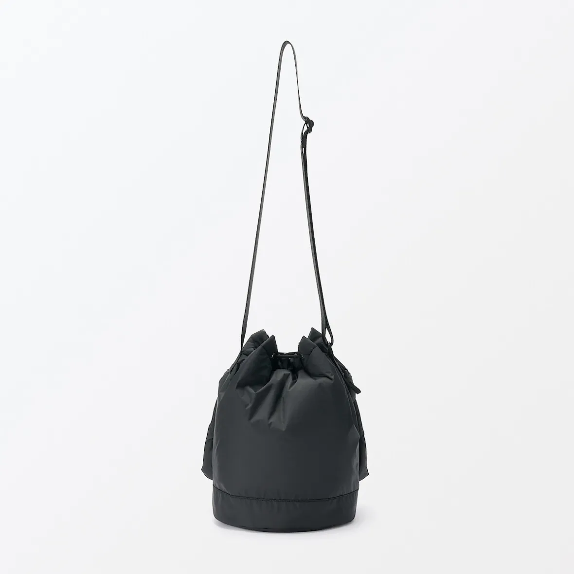 Hot Muji Bolsa acolchada de nylon reciclado repelente al agua