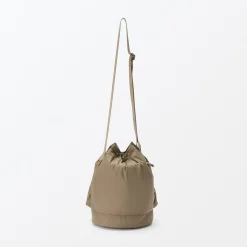 Hot Muji Bolsa acolchada de nylon reciclado repelente al agua