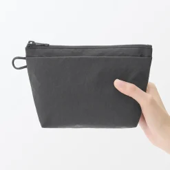 Outlet Muji Bolsa de nailon texturizada que se mantiene de pie ‐ Mediana