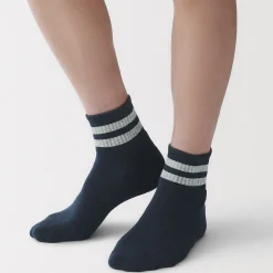 Muji Calcetines cortos forrados de felpa con ángulo recto para hombre