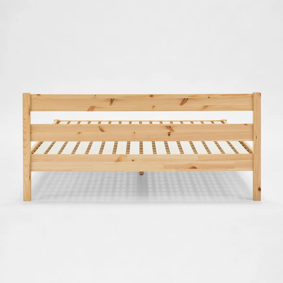 Outlet Muji Cama doble grande de madera de pino