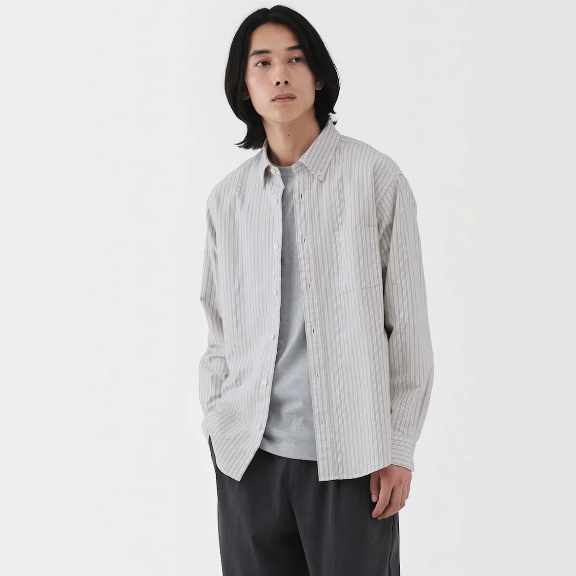 Muji Camisa Oxford con botones y acabado lavado para hombre…