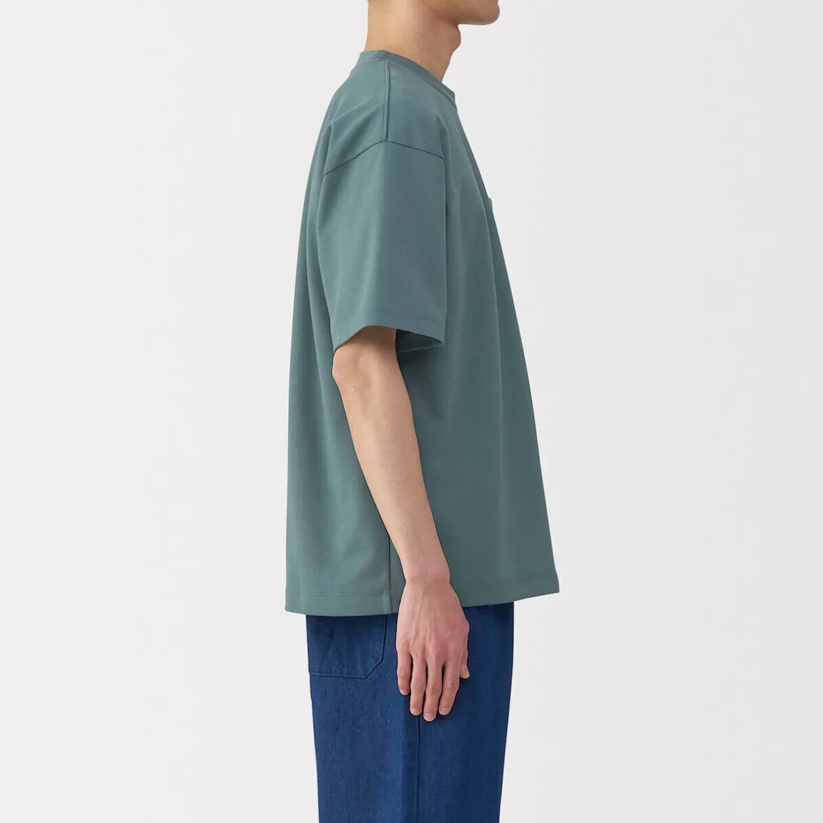 Discount Muji Camiseta Cool Touch Relaxed Fit con bolsillo para hombre.