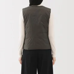 Outlet Muji Chaleco ligero de plumón sin cuello de nailon reciclado para mujer