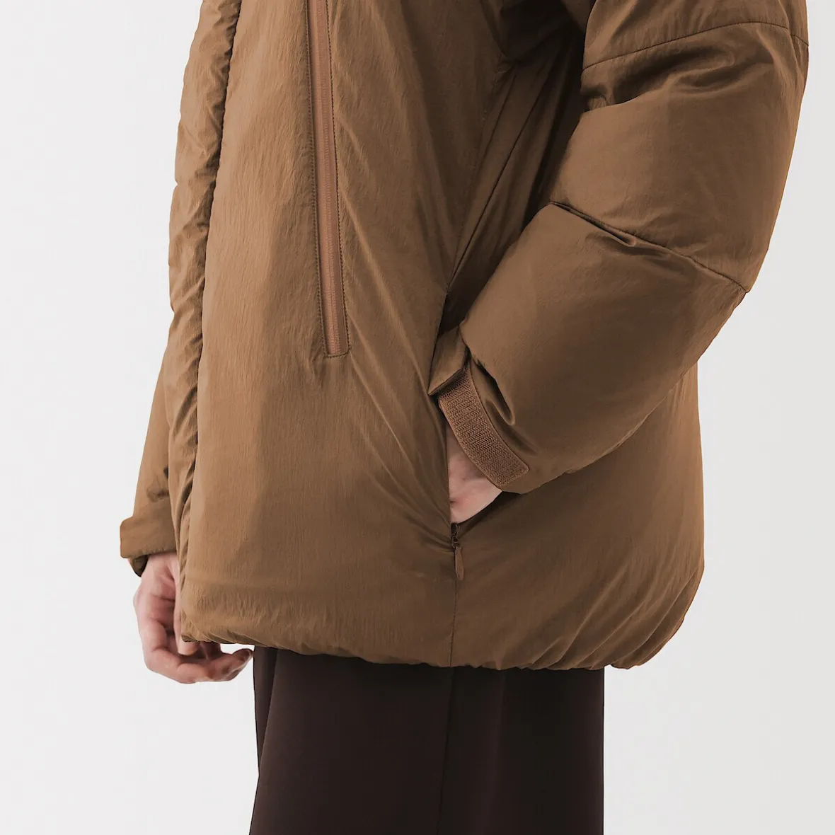 Outlet Muji Chaqueta con capucha de plumón para hombre – Marrón moka Marrón Moca
