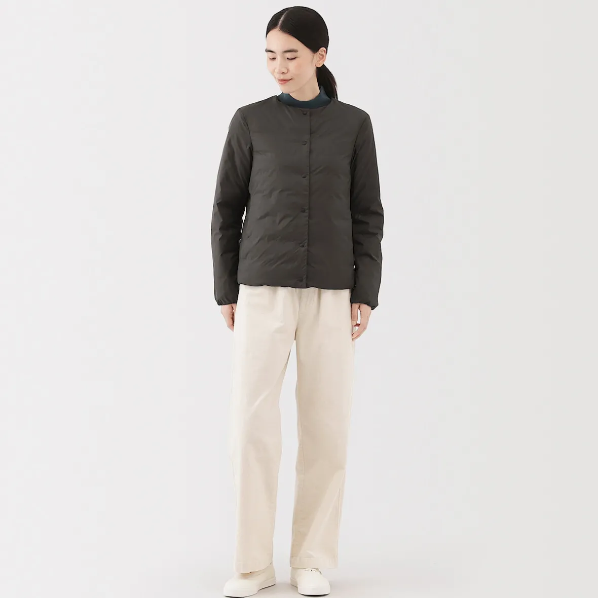 Best Muji Chaqueta ligera de plumón sin cuello de nailon reciclado para mujer