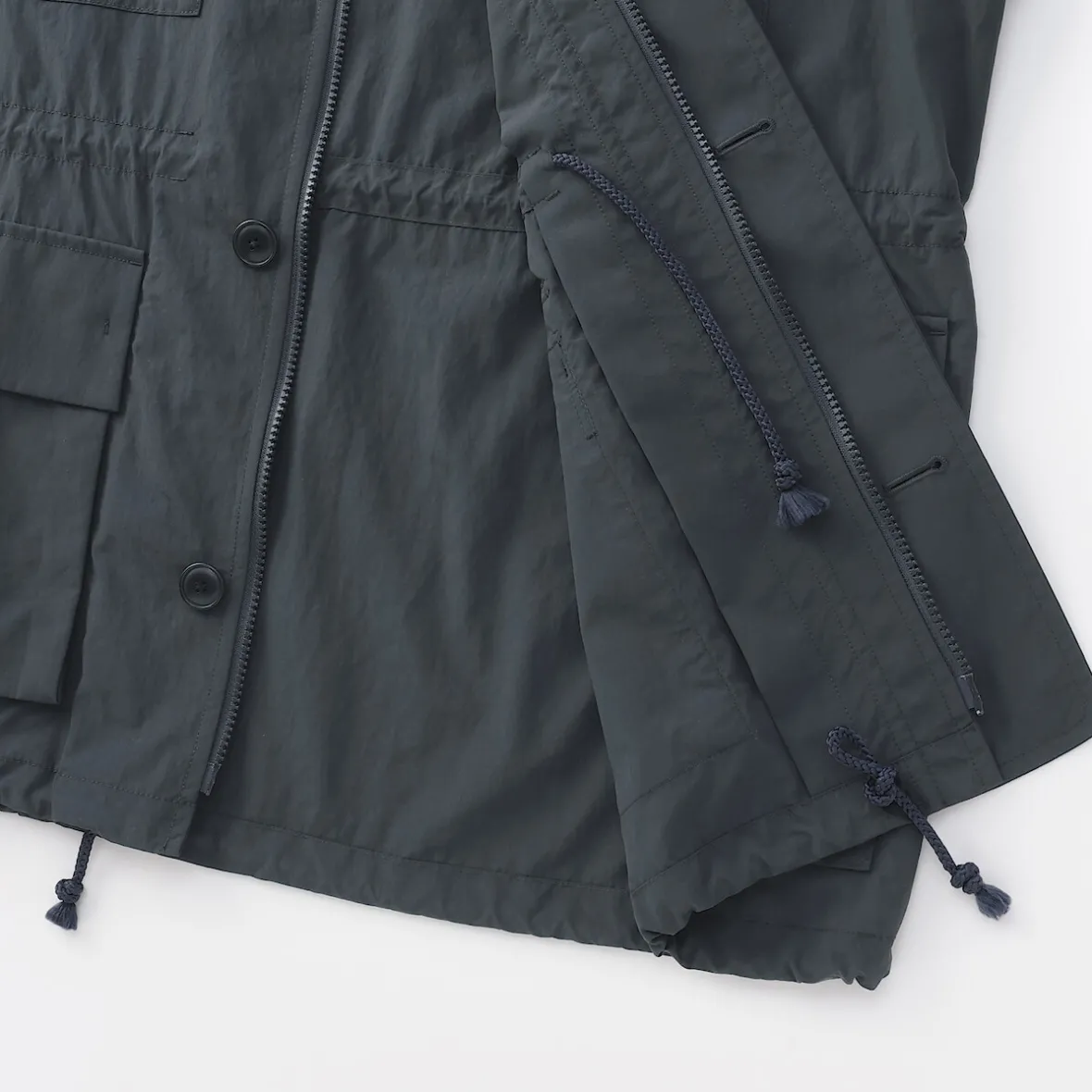 Outlet Muji Chaqueta utilitaria de nailon con tinte natural para mujer
