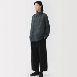 Outlet Muji Chaqueta utilitaria de nailon con tinte natural para mujer