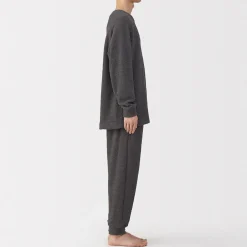 Sale Muji Conjunto de pijama forro polar texturizado de manga larga para hombre