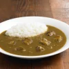 Muji Curry de cebolla y cerdo, 180 g