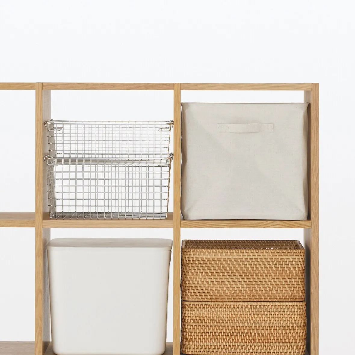 Muji Estantería estrecha de roble con 2 estantes