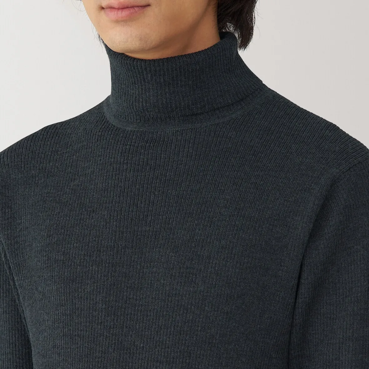 Outlet Muji Jersey de lana con cuello de tortuga acanalado
