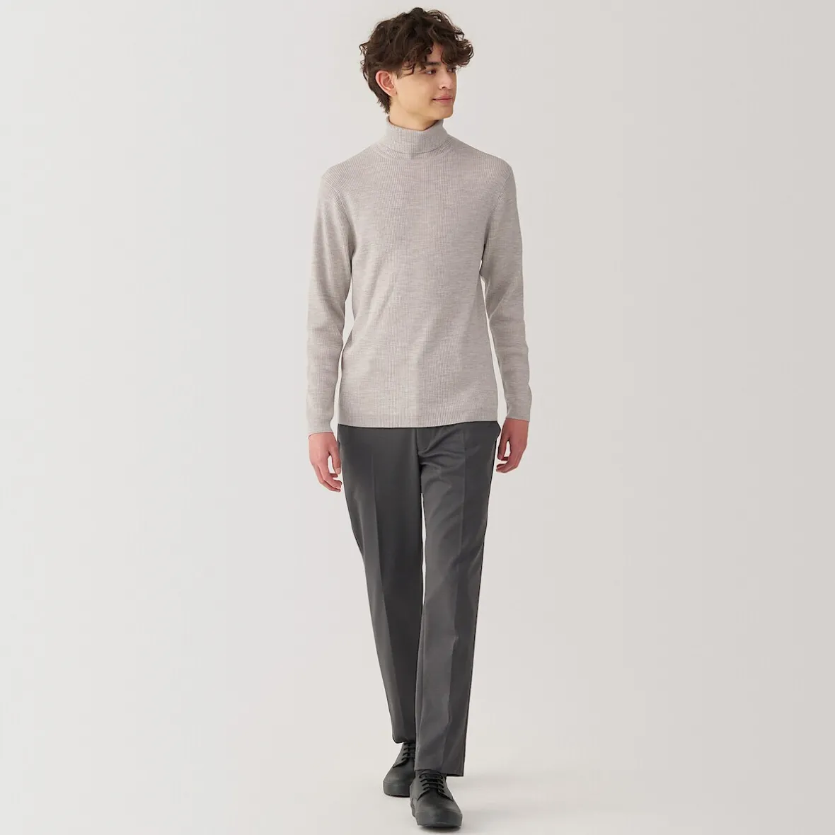 Outlet Muji Jersey de lana con cuello de tortuga acanalado