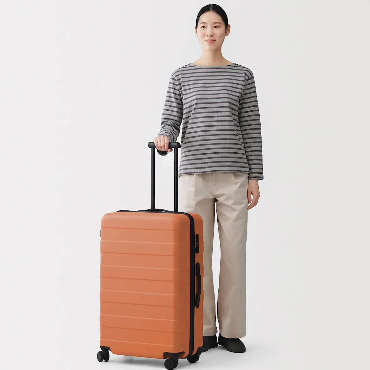 Clearance Muji Maleta Trolley Rígida 75L, Mediana