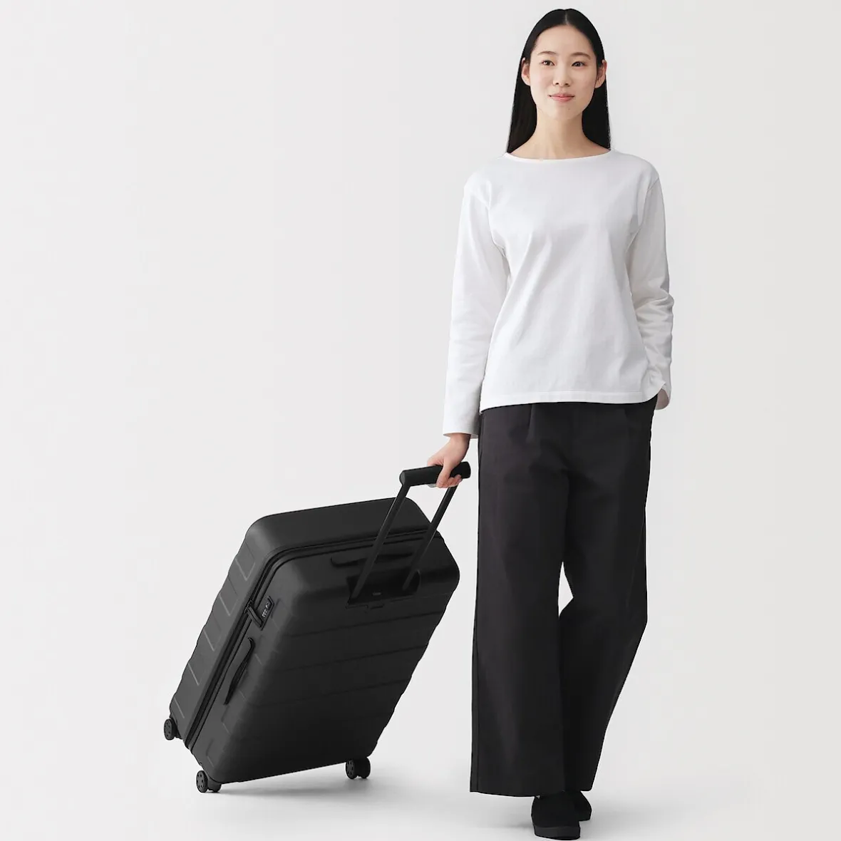 Clearance Muji Maleta Trolley Rígida 75L, Mediana
