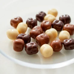 New Muji Mezcla de coco cubierto de chocolate con leche, negro y blanco