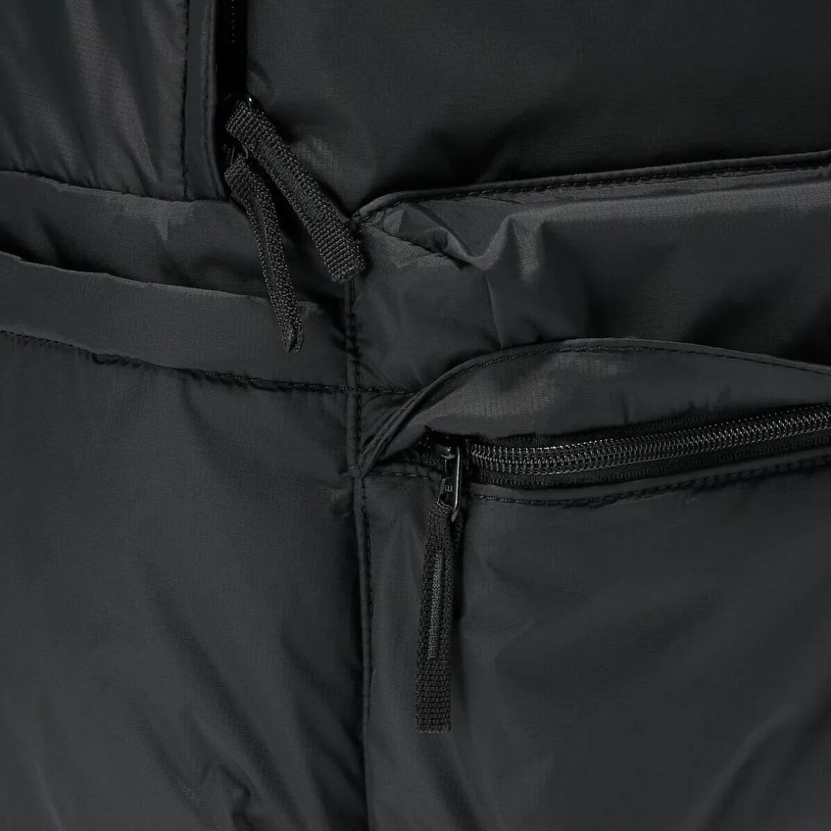 Discount Muji Mochila acolchada de nailon reciclado repelente al agua