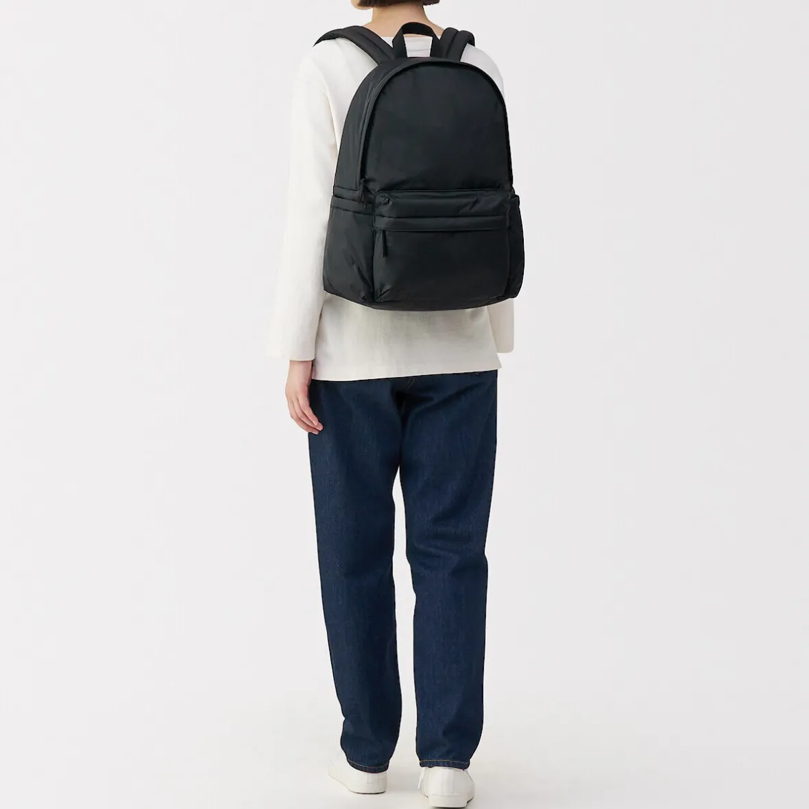Discount Muji Mochila acolchada de nailon reciclado repelente al agua