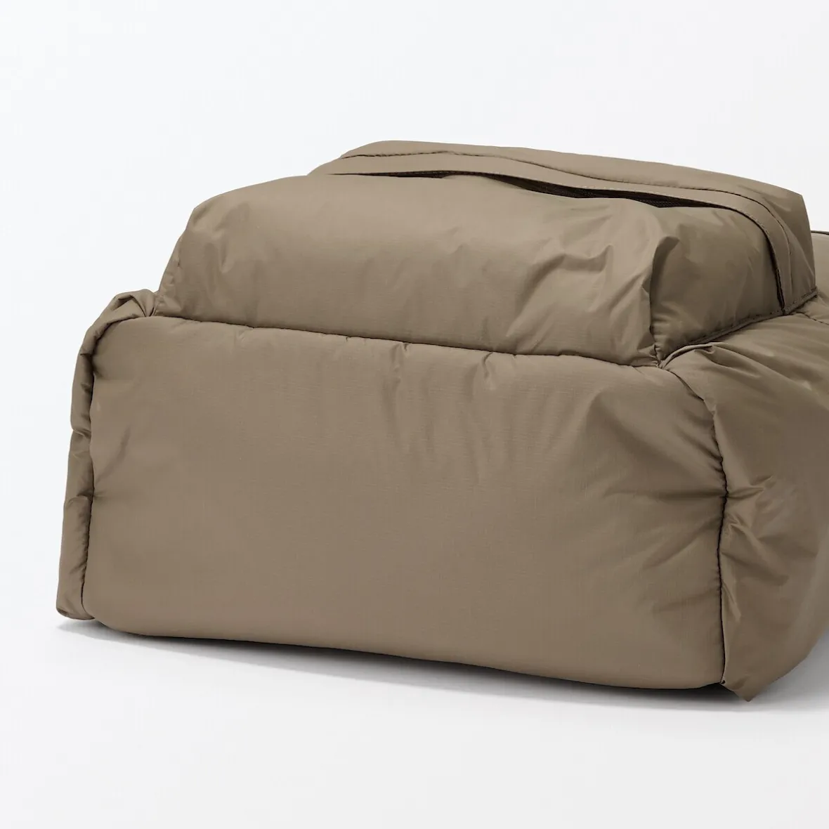Discount Muji Mochila acolchada de nailon reciclado repelente al agua
