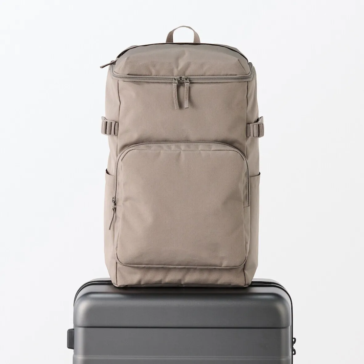 Hot Muji Mochila de cierre superior y poliéster reciclado repelente al agua