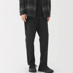 Outlet Muji Pantalones de pierna ajustada con forro polar cortaviento para hombre