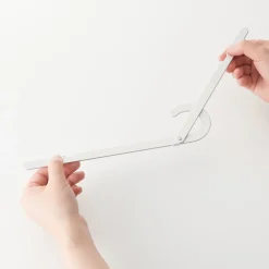 Best Muji Percha portátil de aluminio plegable