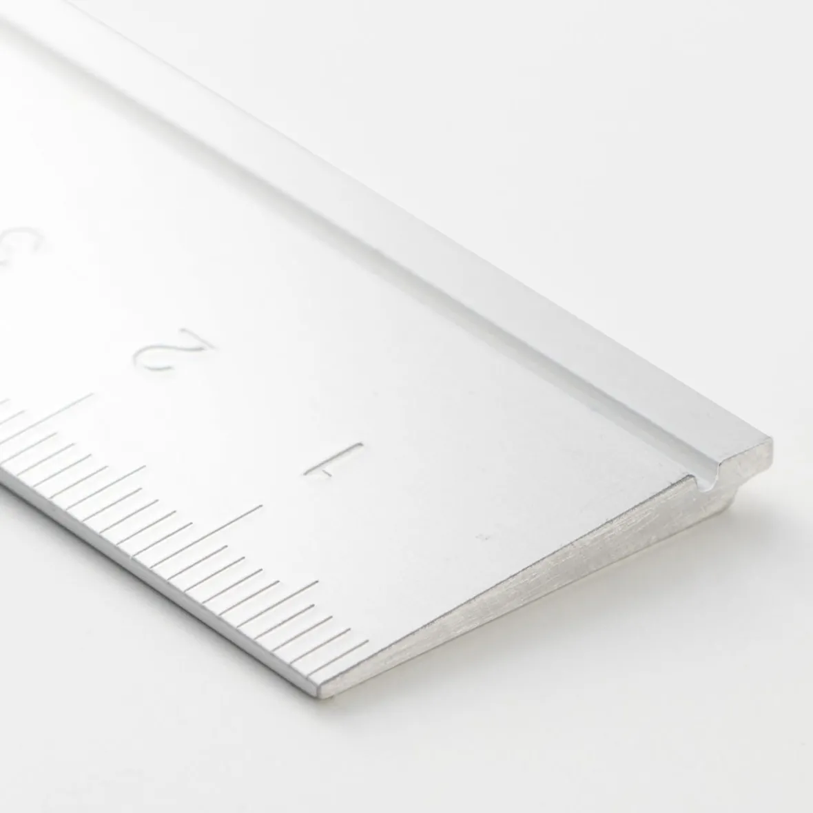 Muji Regla de aluminio