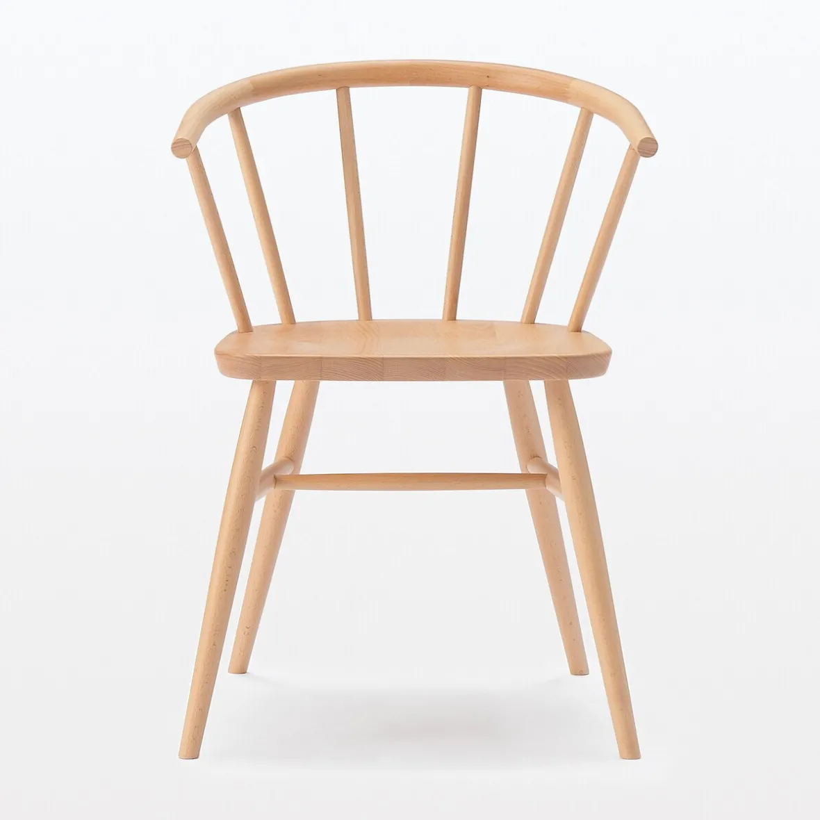 New Muji Silla con brazos y patas redondeadas de haya maciza