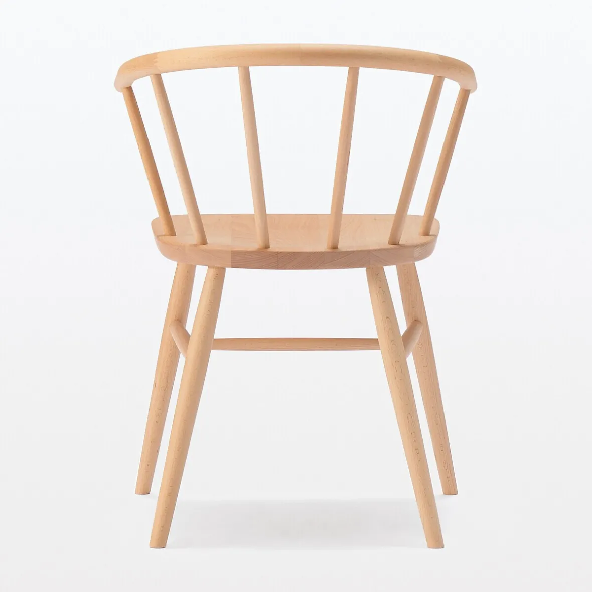 New Muji Silla con brazos y patas redondeadas de haya maciza