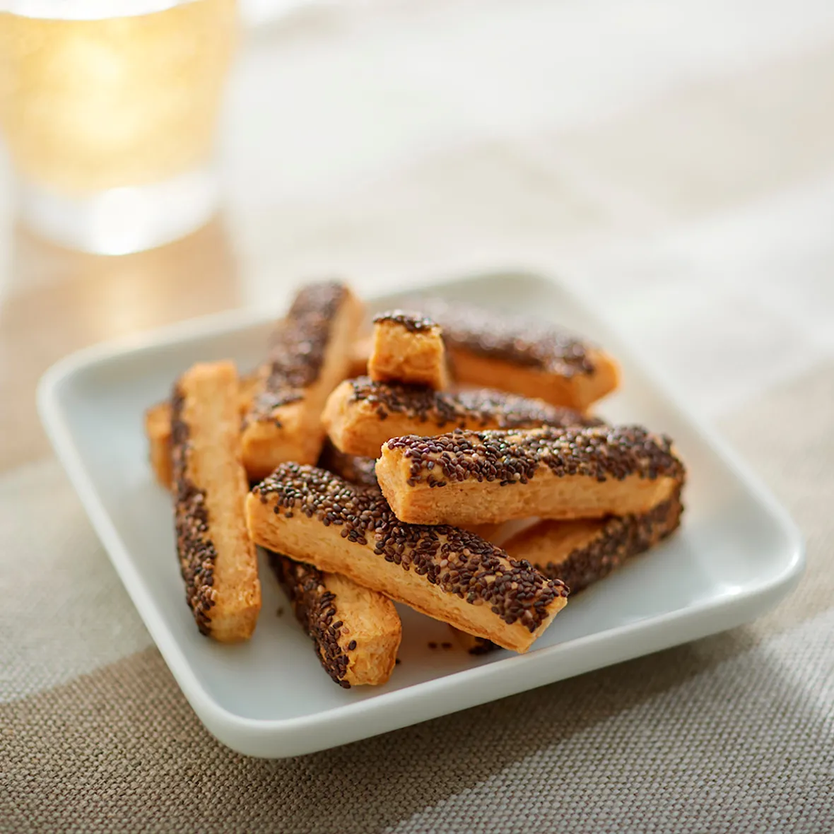 Hot Muji Snack crujiente de gouda y semillas chia, 80 g