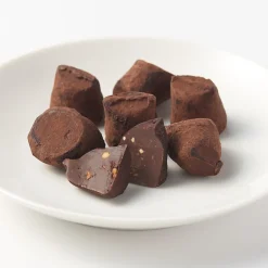 Hot Muji Trufas de cacao y avellana