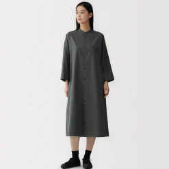 Hot Muji Vestido camisero con cuello mao de popelín de algodón orgánico para mujer